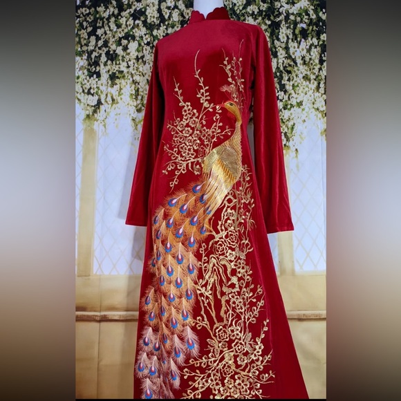 đ đŚ Traditional Vietnam Ao dai in red velvet with embroidery đŚ size L - Picture 2 of 5